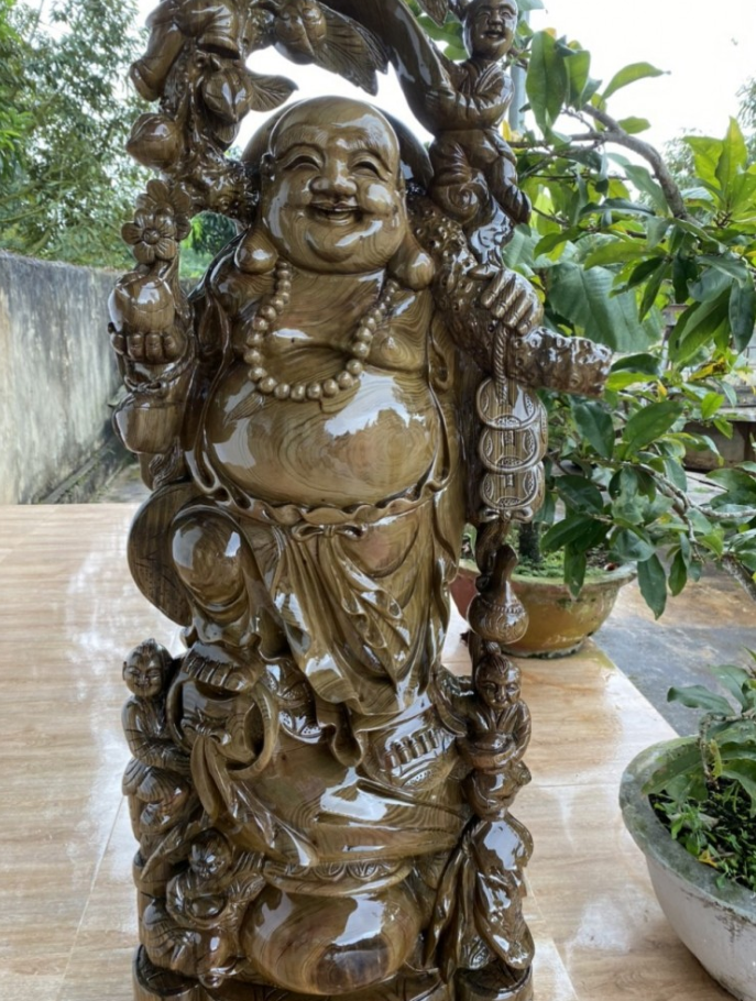 Tượng Phật Di Lặc Gỗ Thủy Tùng.png